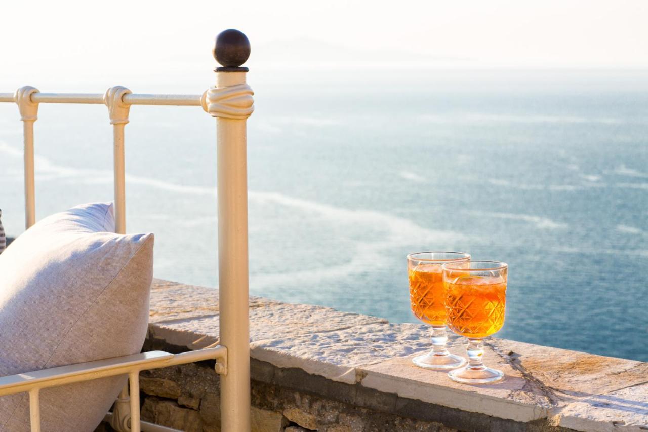 Hotel Odysseus Folegandros Town Exterior photo